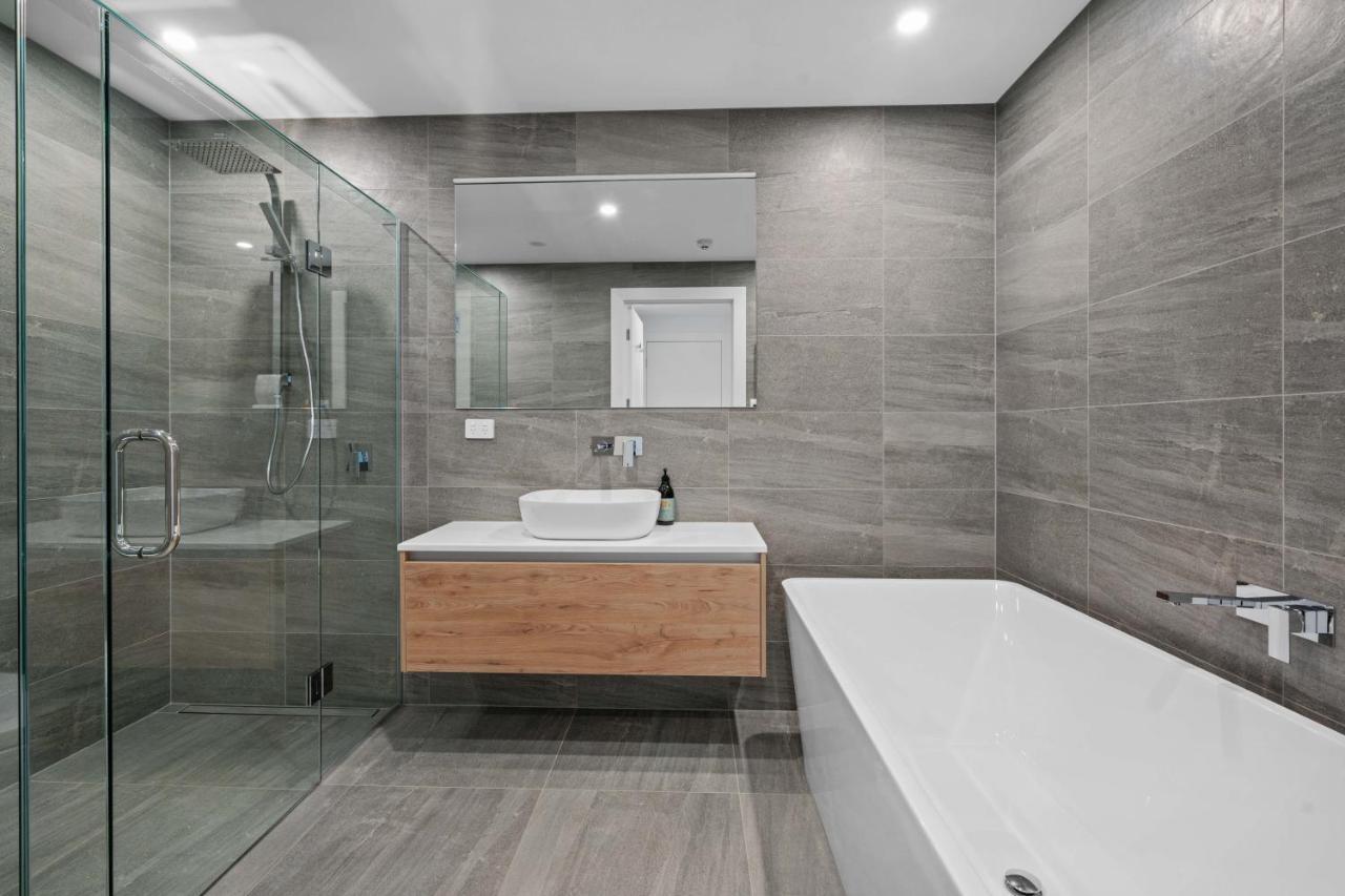 Winona Of Wanaka - Luxury Lakefront Apartment Exterior foto